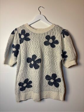 Sonoma Cream Knit Crewneck Sweater with Navy Floral Motif, size XL